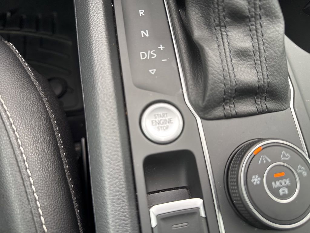 Used 2021 Volkswagen Atlas SE image 35