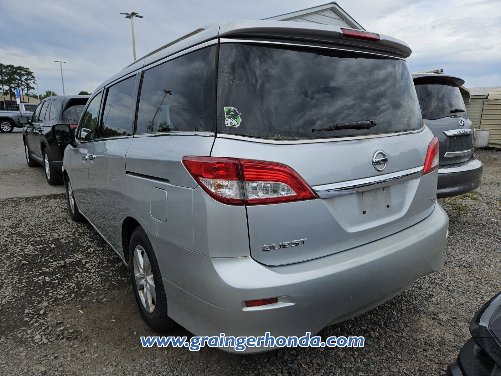 Used 2016 Nissan Quest SV FWD image 7