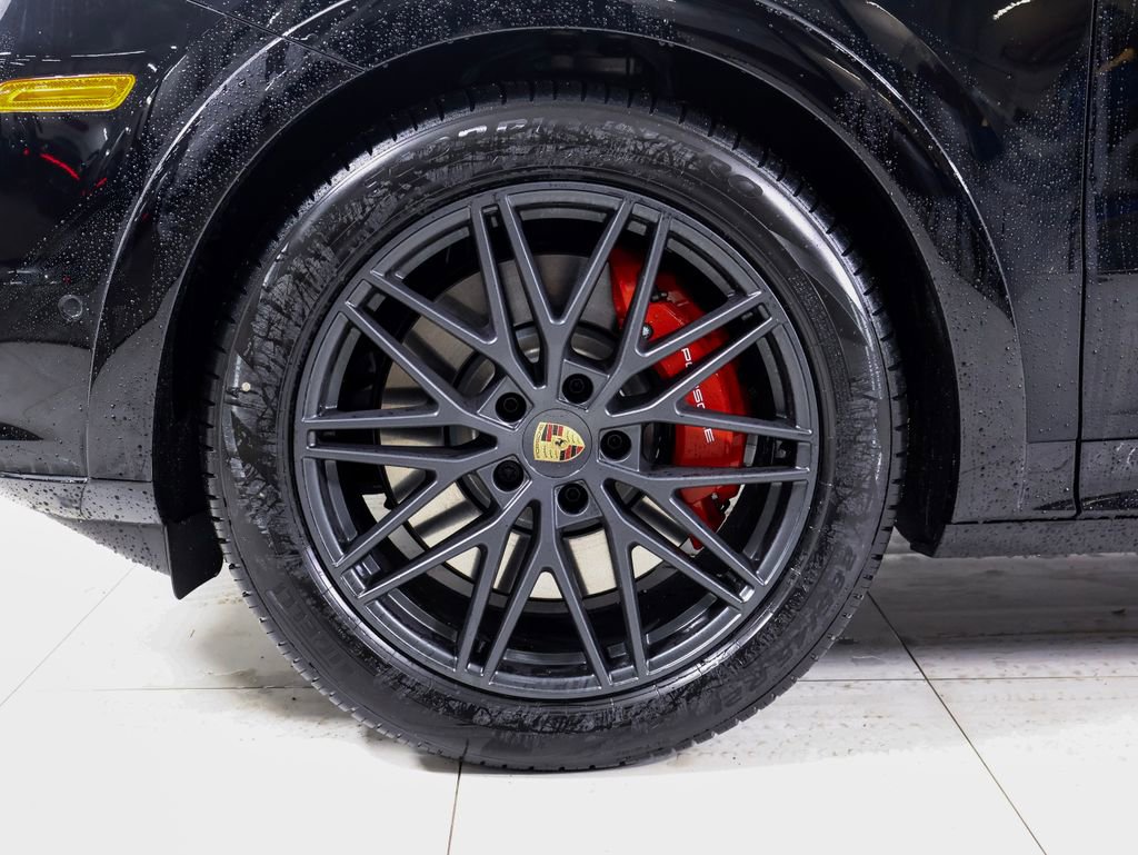 New 2026 Porsche Cayenne GTS image 27