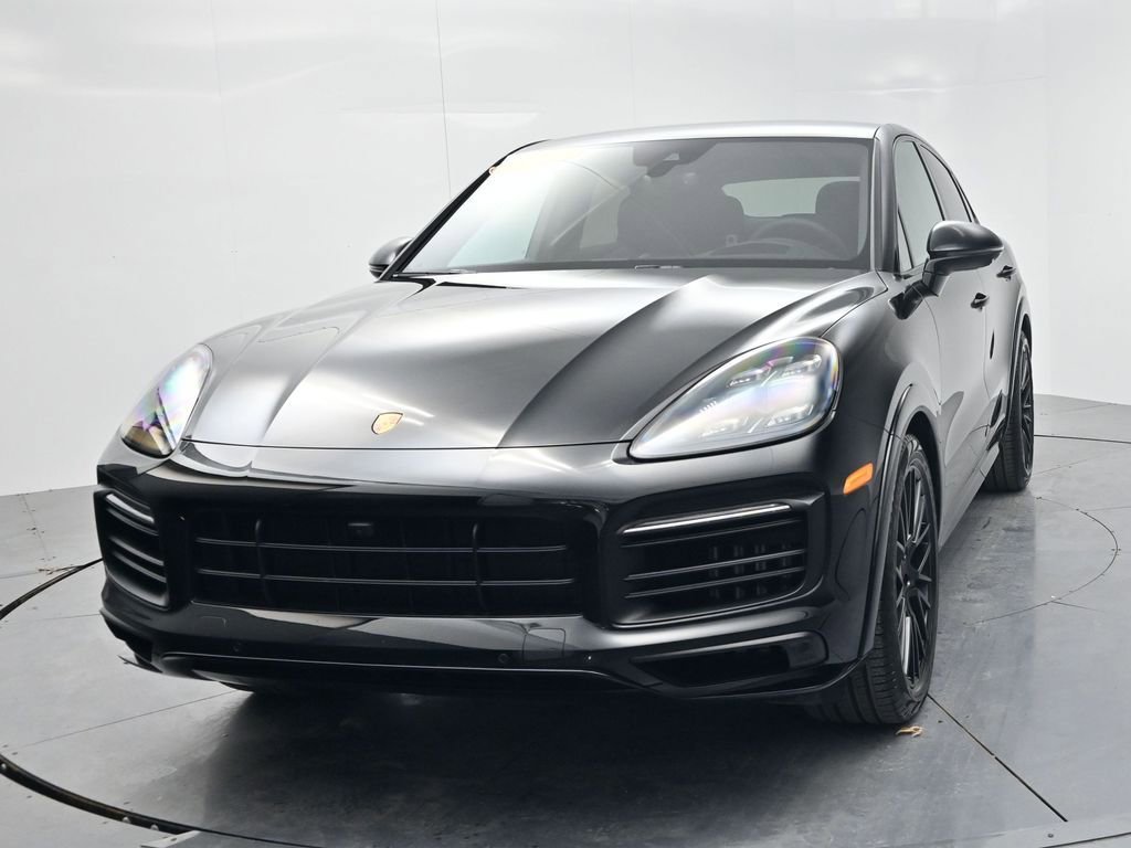 Used 2022 Porsche Cayenne GTS image 3