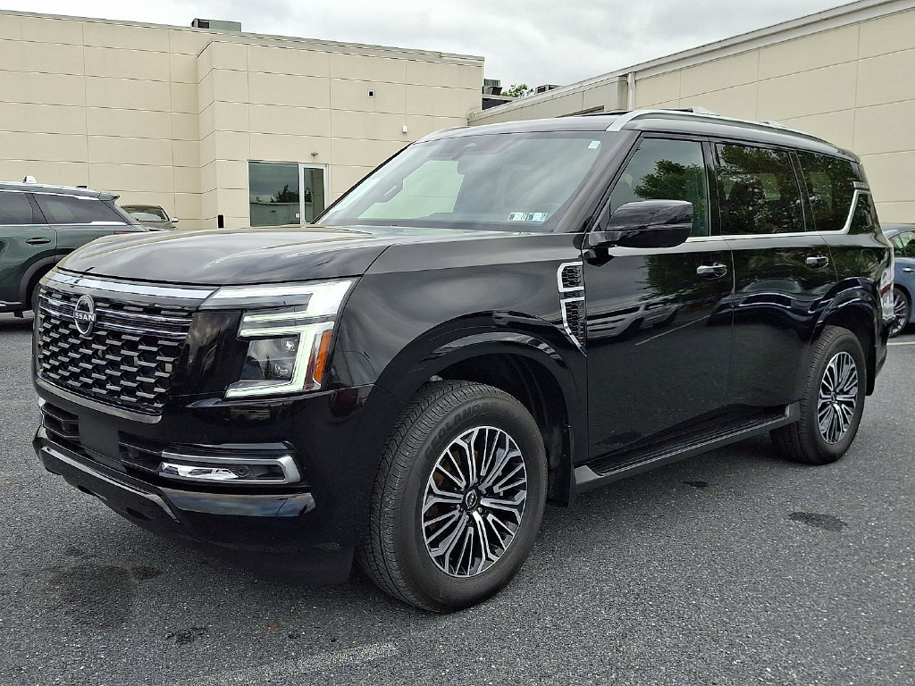 Used 2025 Nissan Armada SL AWD/4WD image 3