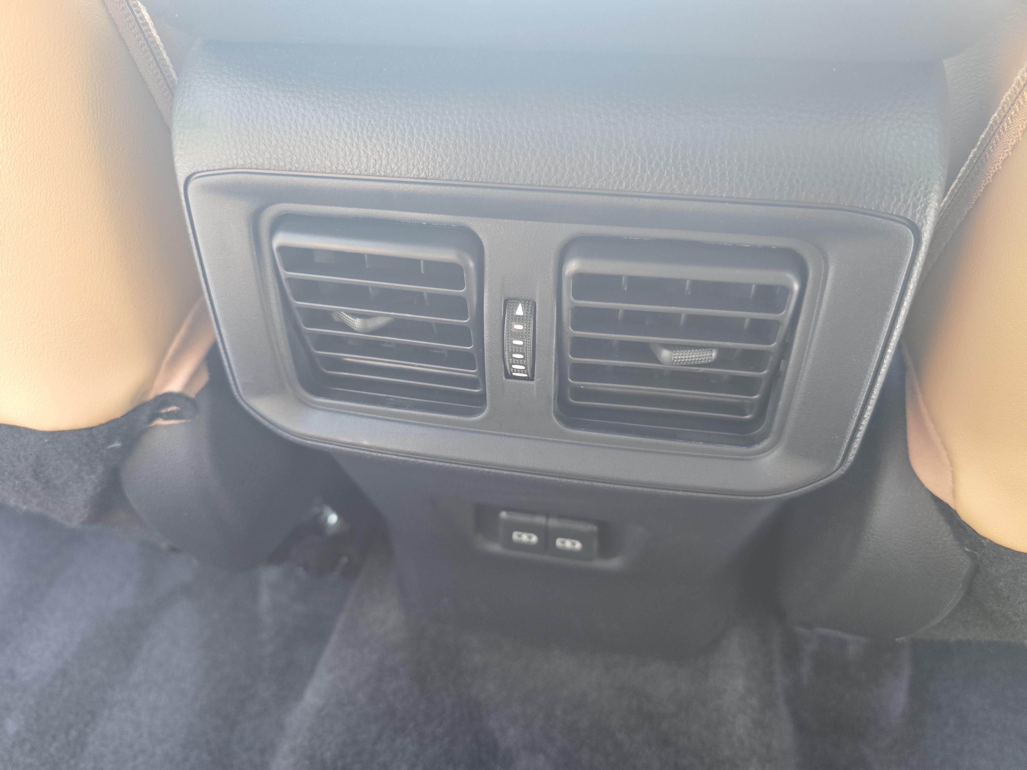 Used 2025 Toyota RAV4 XLE Premium FWD image 12