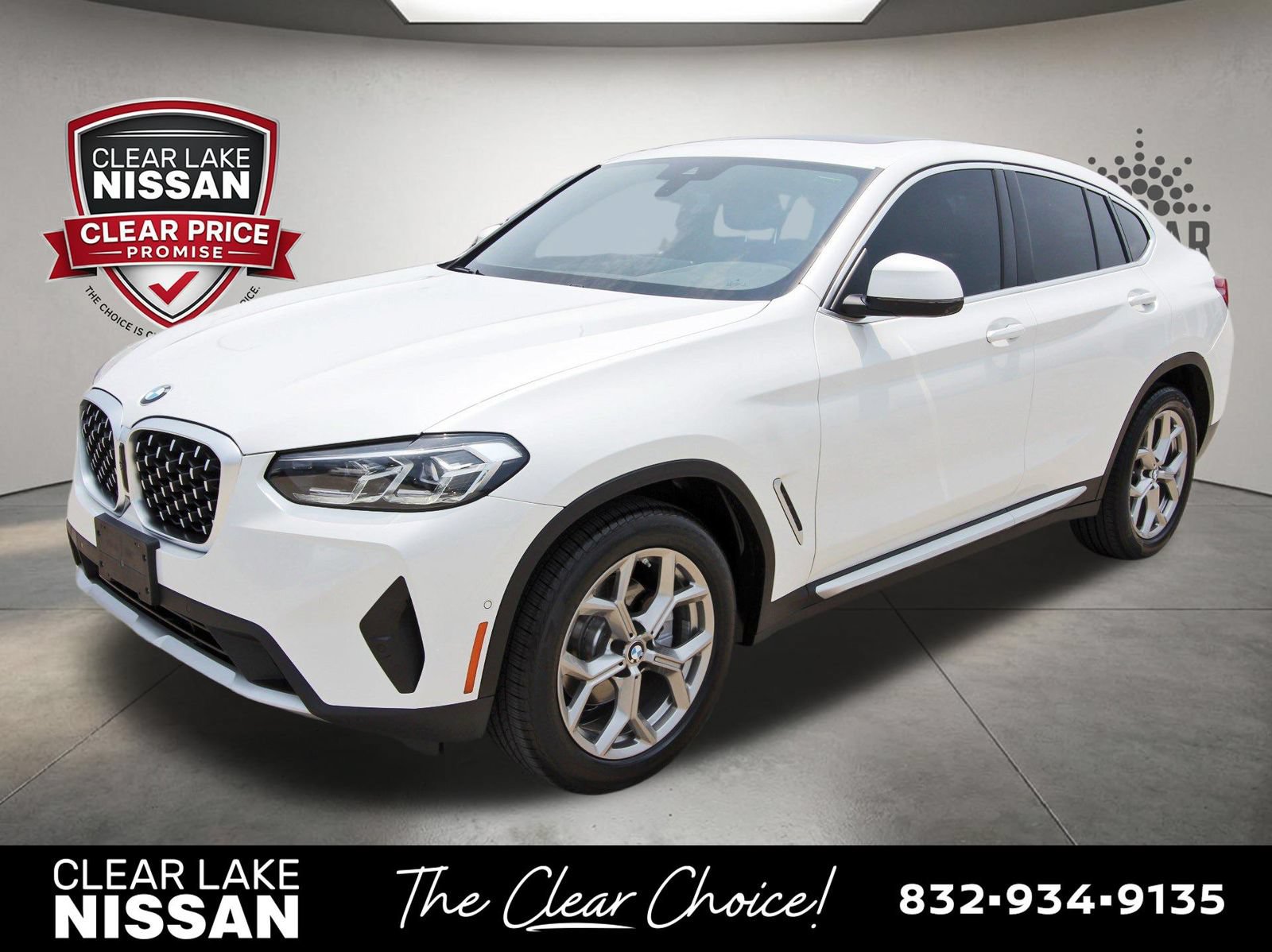 Used 2024 BMW X4 xDrive30i AWD/4WD image 3