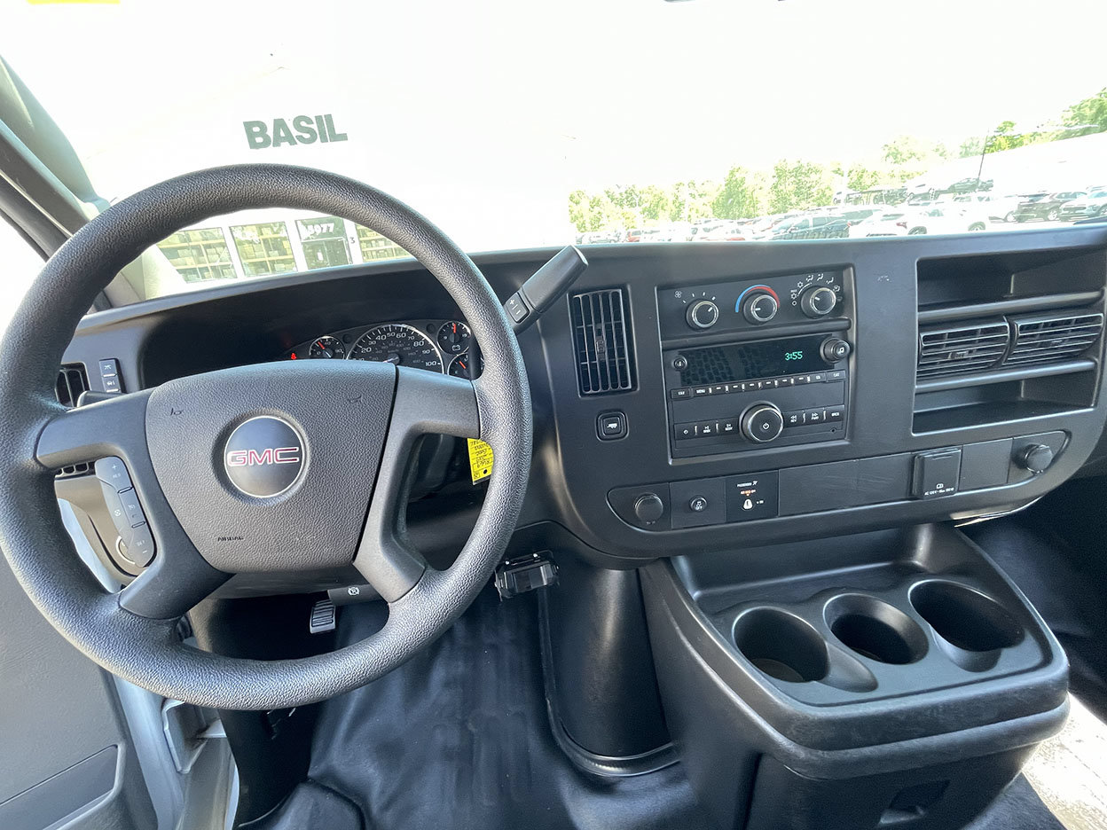 Used 2019 GMC Savana 2500 w/ Driver Convenience Package RWD image 32