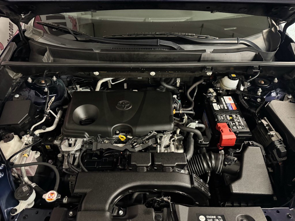 Used 2020 Toyota RAV4 XLE Premium image 6