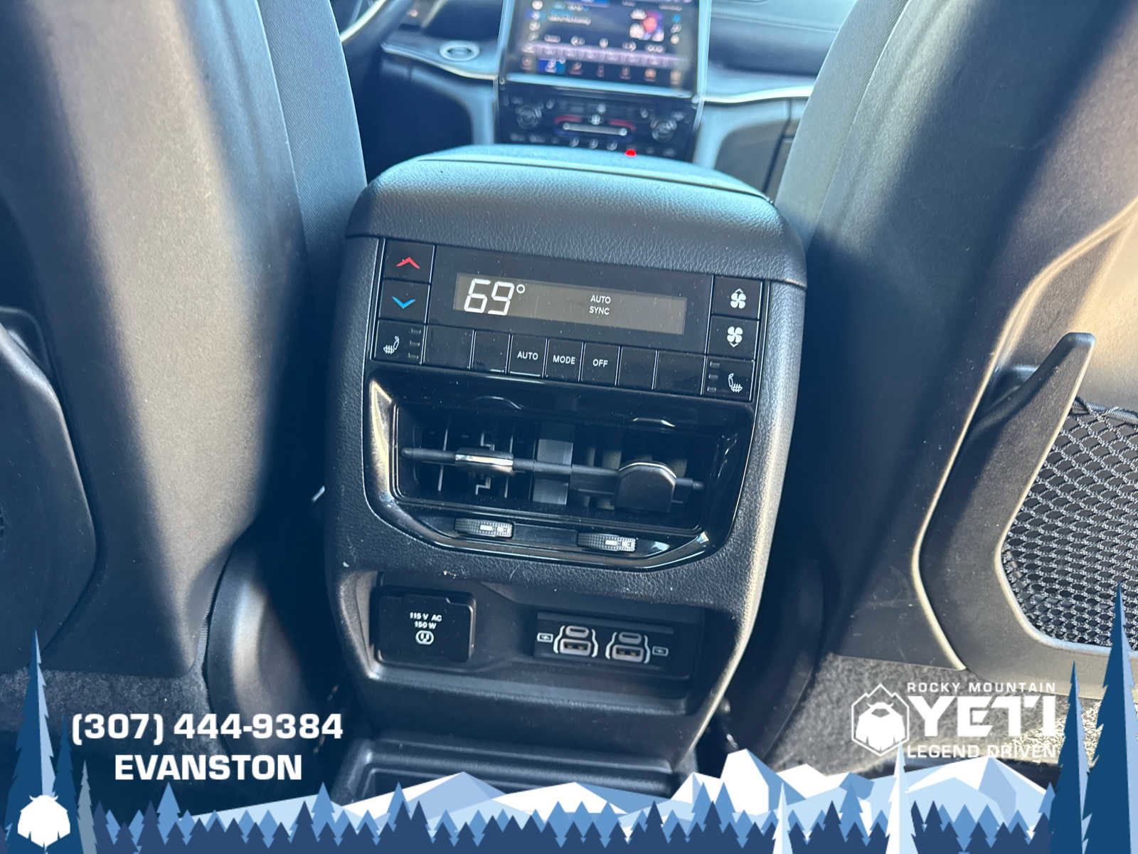 Used 2022 Jeep Grand Cherokee L Limited AWD/4WD image 17