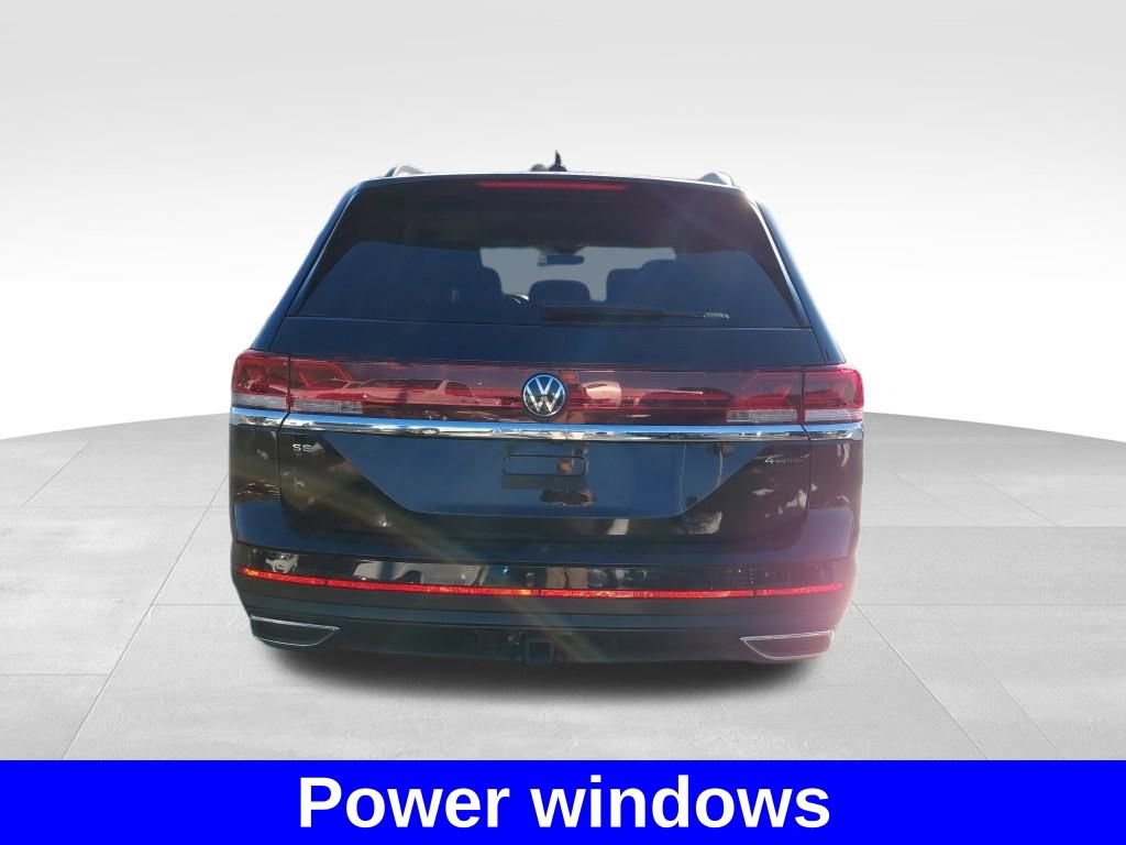 Used 2025 Volkswagen Atlas SE image 9