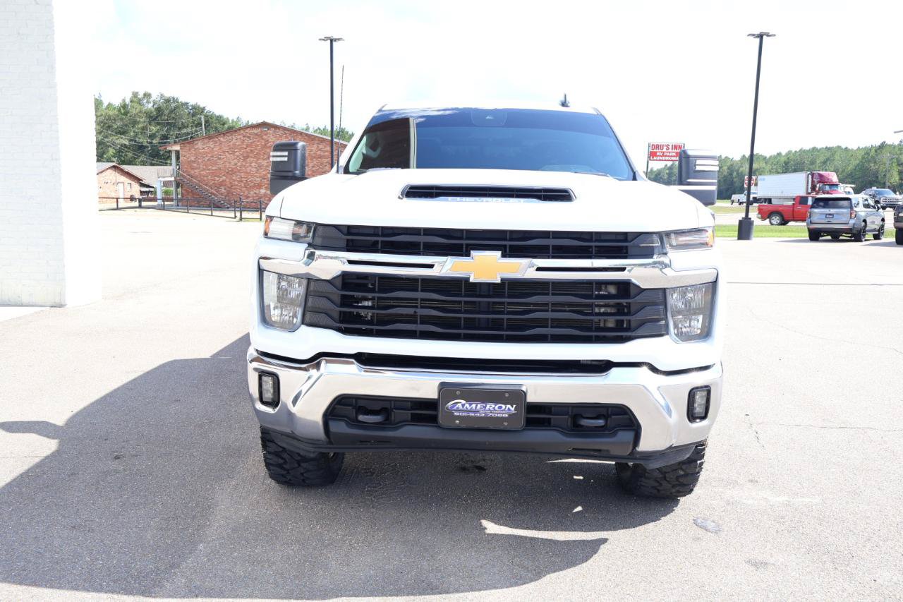 Used 2025 Chevrolet Silverado 2500 LT AWD/4WD image 7