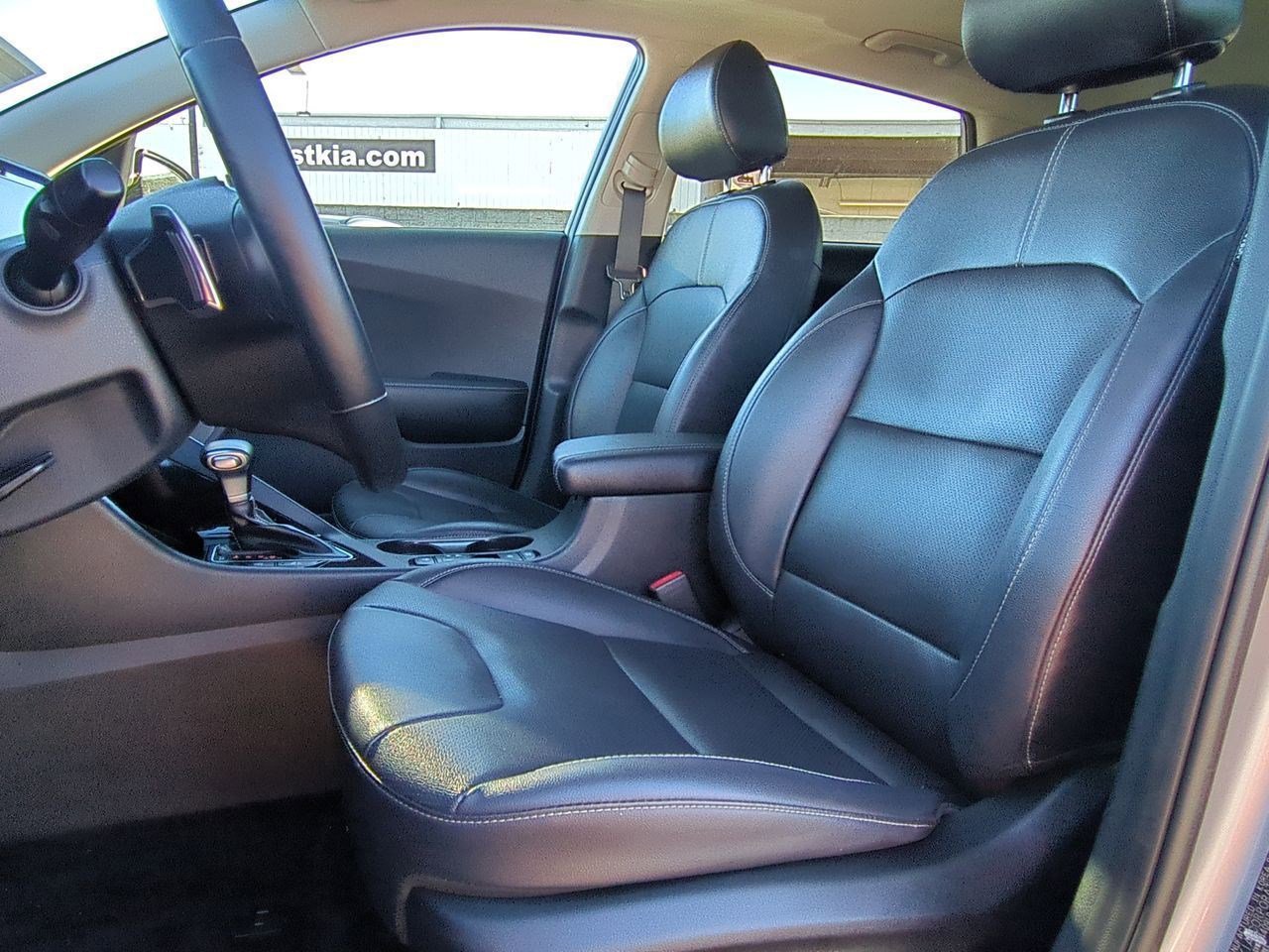 Certified 2022 Kia Niro EX Premium image 21