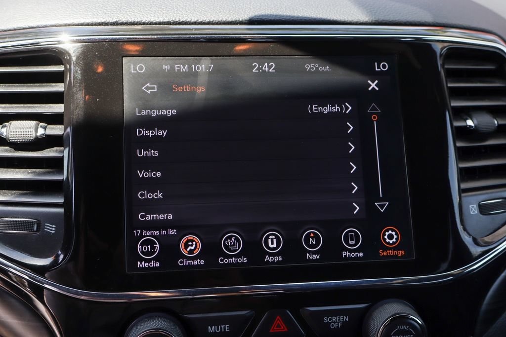 Used 2021 Jeep Grand Cherokee Laredo X RWD image 32