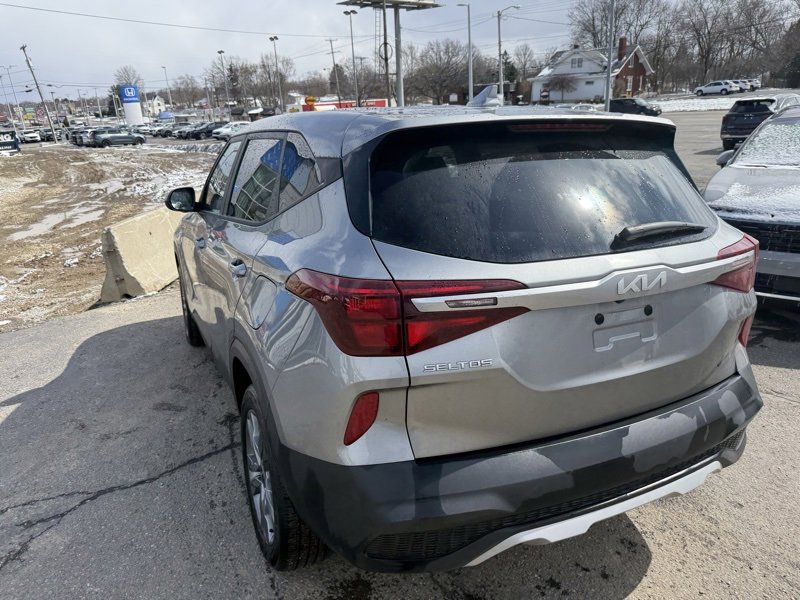 Certified 2023 Kia Seltos LX image 5