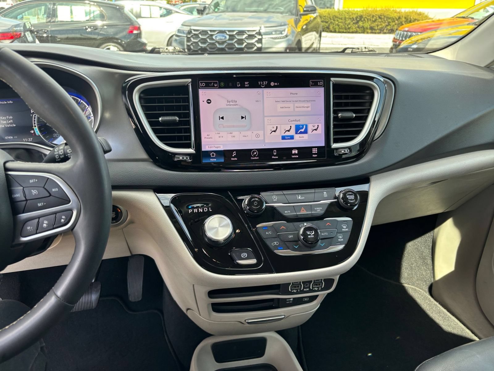 Used 2022 Chrysler Pacifica Touring-L FWD image 16
