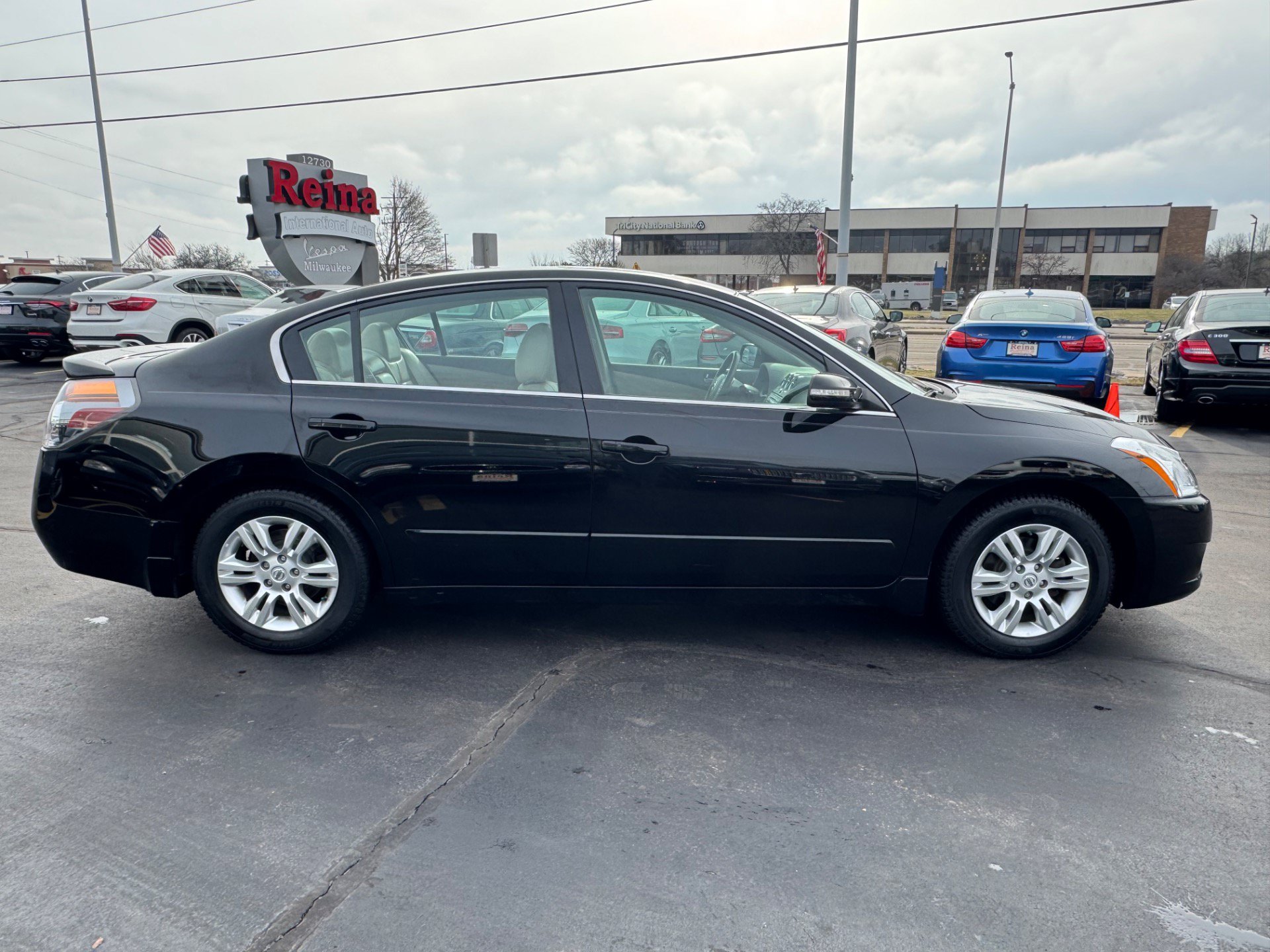 Used 2011 Nissan Altima 2.5 SL w/ 2.5SL Pkg FWD image 12