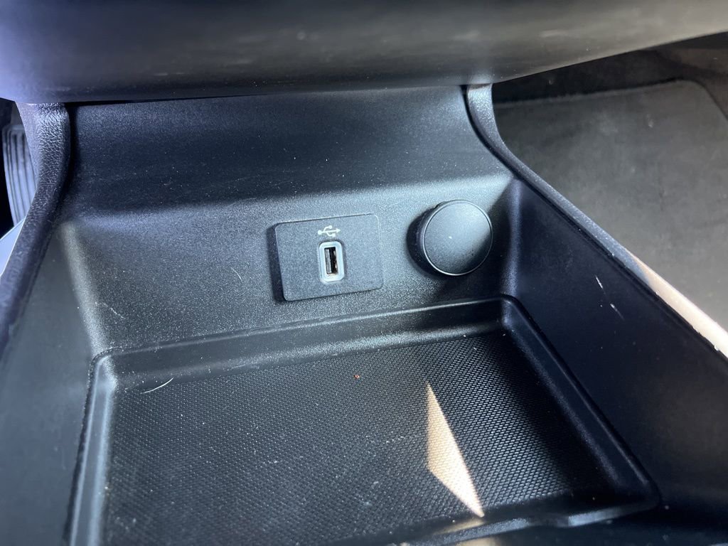 Used 2018 Ford Fusion SE w/ Fusion SE Technology Package image 33