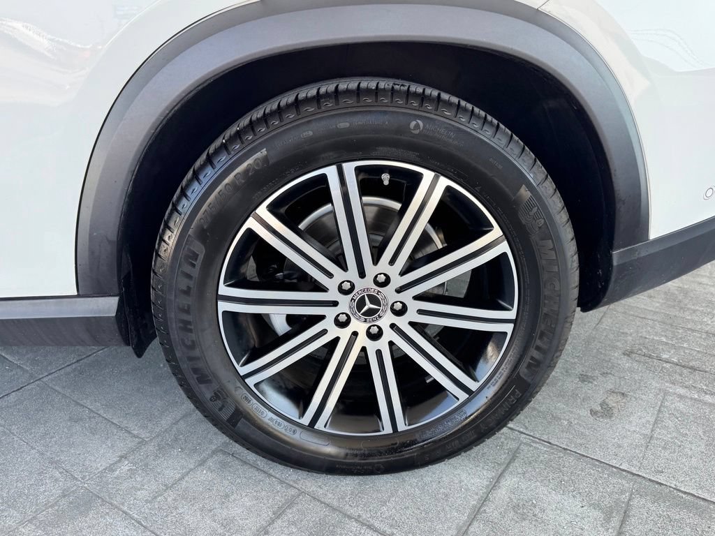 Used 2025 Mercedes-Benz GLE 350 4MATIC image 4