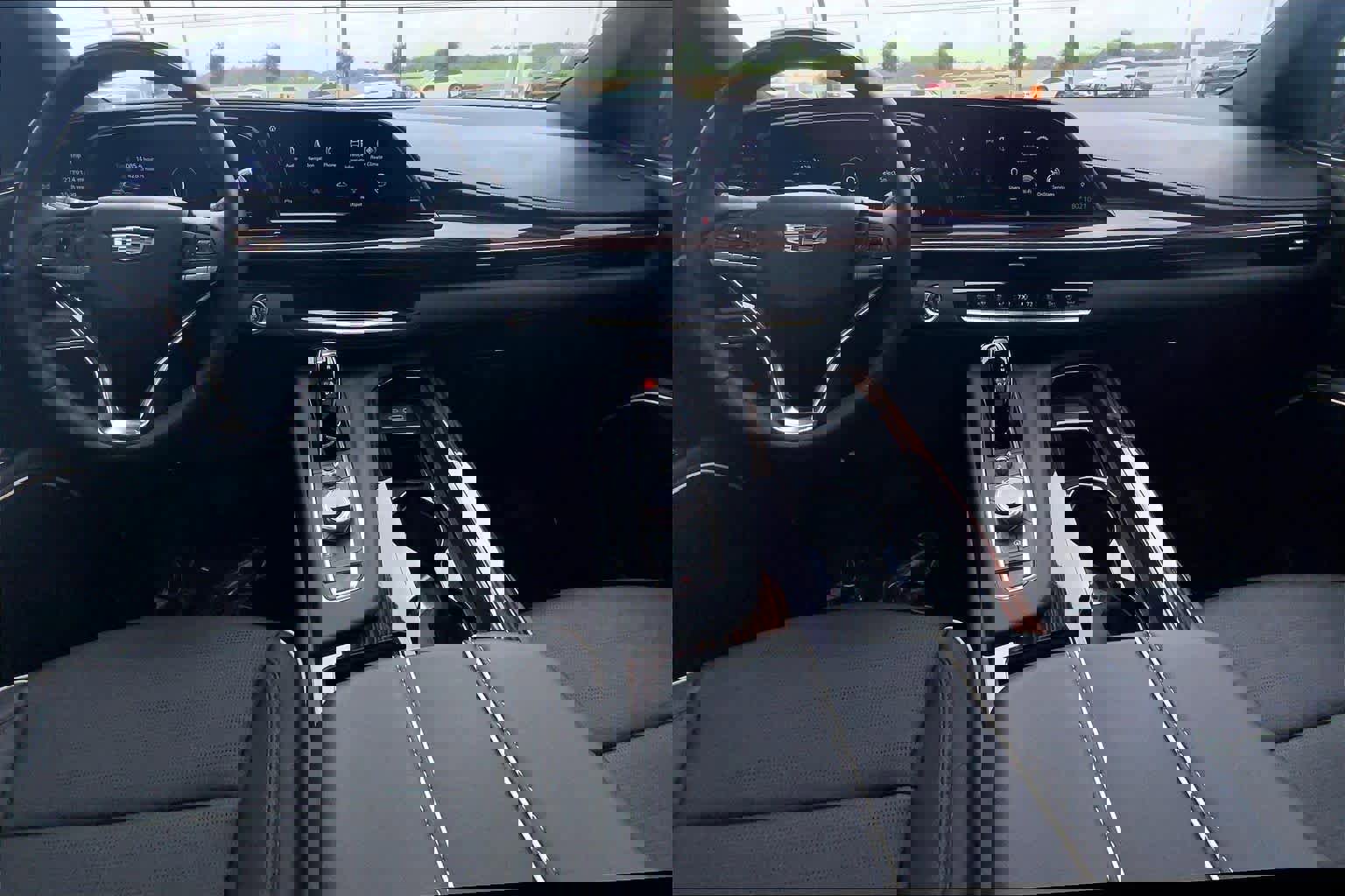 Used 2024 Cadillac Escalade Premium Luxury RWD image 14