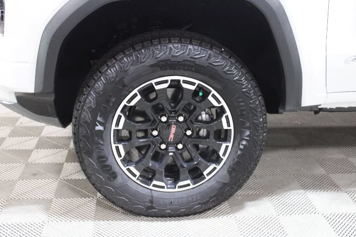 New 2026 GMC Canyon AT4 w/ Technology Plus Package AWD/4WD image 41