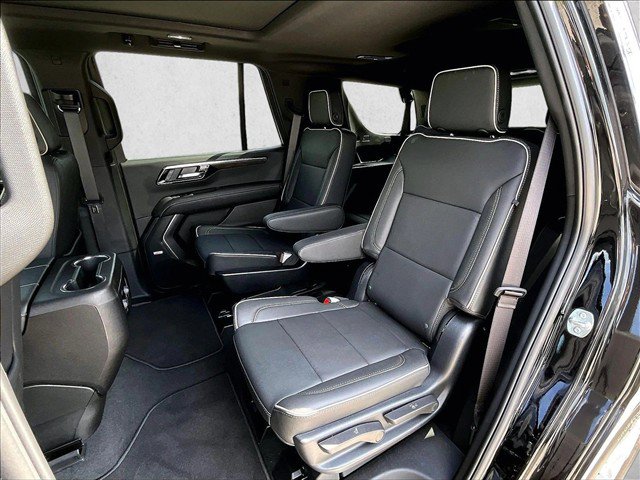Used 2025 Chevrolet Tahoe Premier w/ Sun And Tow Package AWD/4WD image 28
