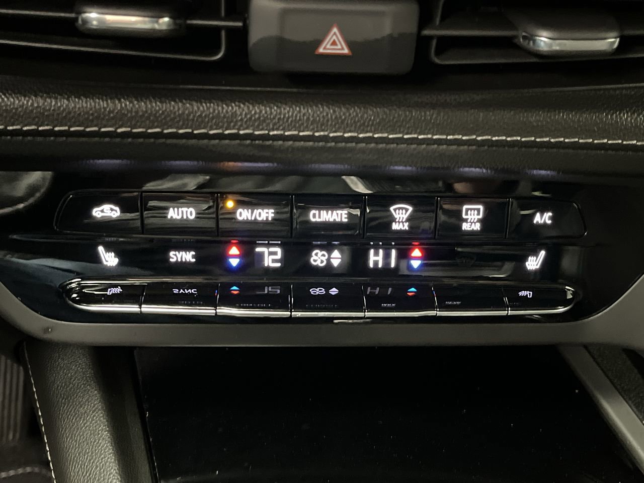 Certified 2023 Buick Envision Preferred AWD/4WD image 23