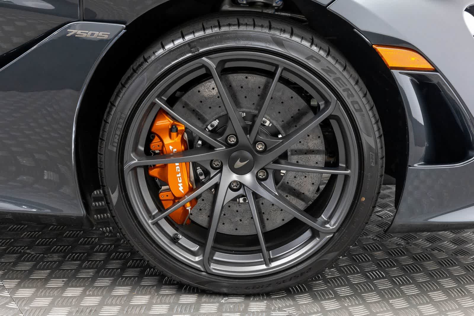 New 2026 McLaren 750S Spider RWD image 37