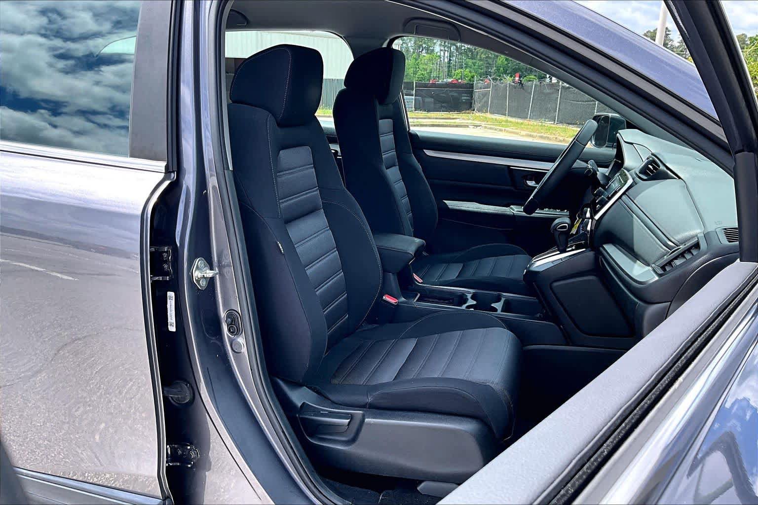 Used 2019 Honda CR-V LX image 9