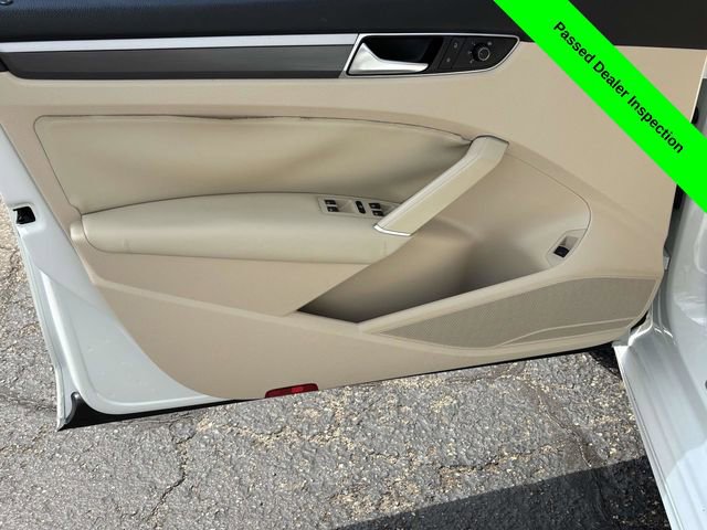 Used 2017 Volkswagen Passat 1.8T R-Line FWD image 8