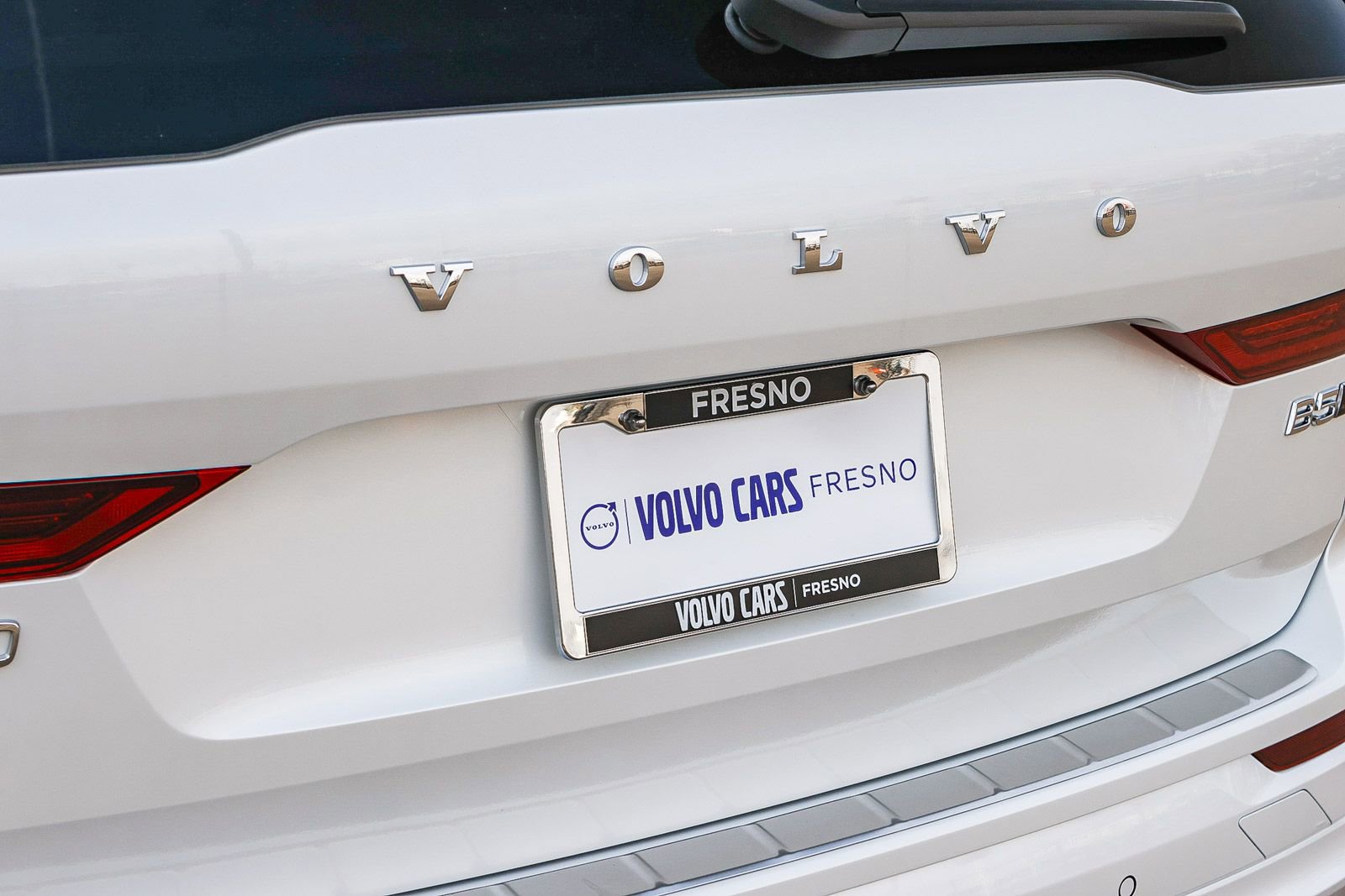 New 2026 Volvo XC60 B5 Plus w/ Climate Package image 12