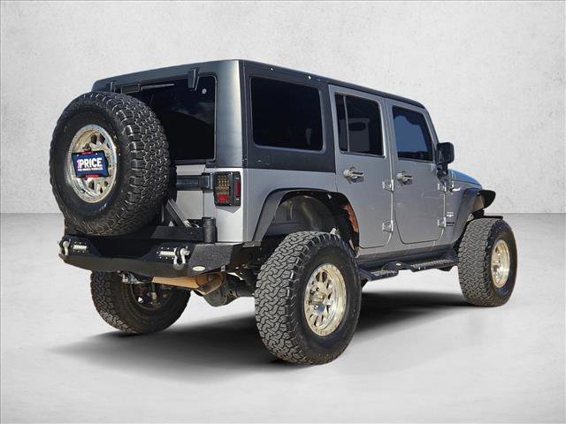 Used 2015 Jeep Wrangler Unlimited Sahara w/ Connectivity Group AWD/4WD image 5