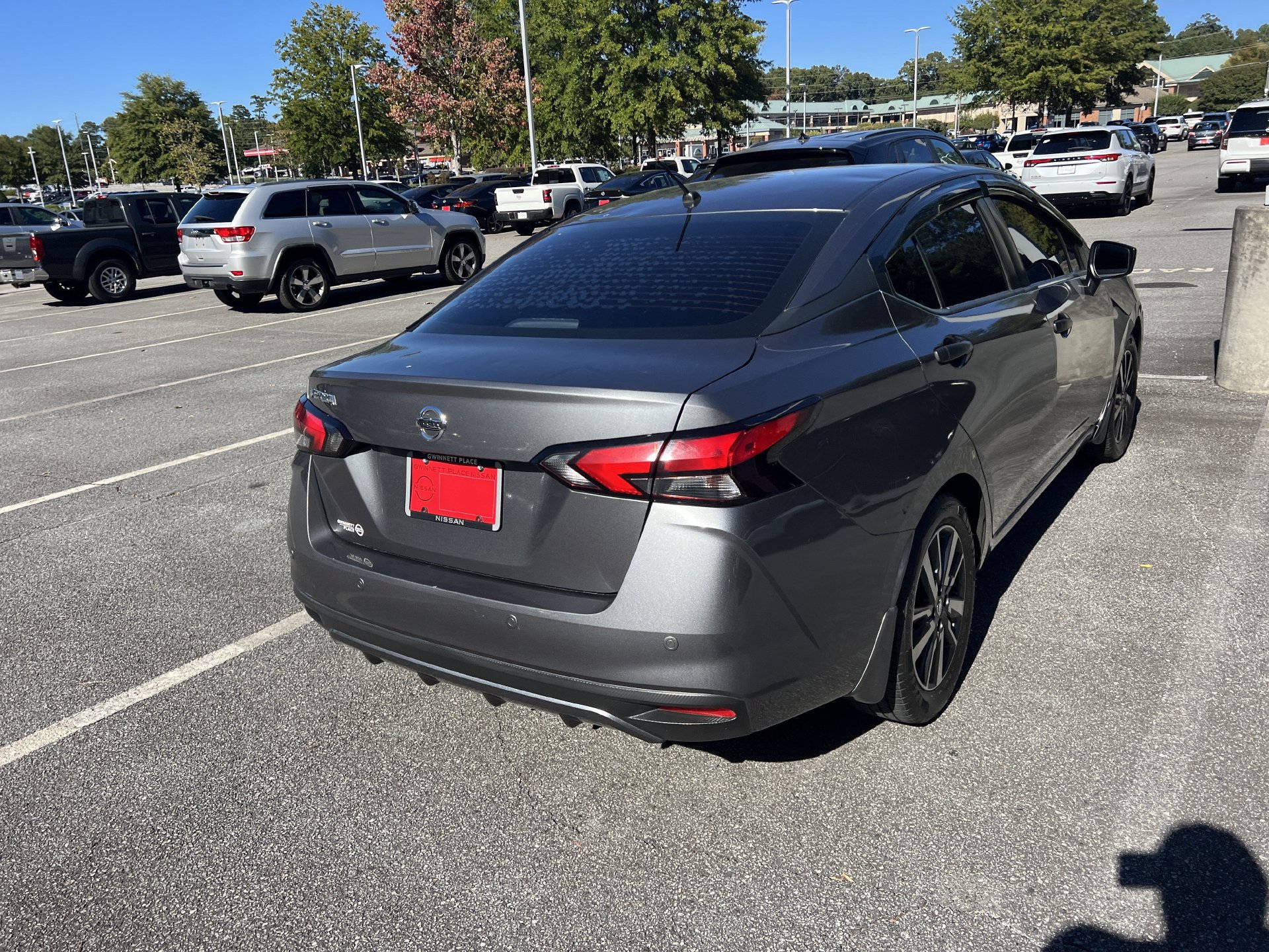 Used 2020 Nissan Versa S FWD image 3
