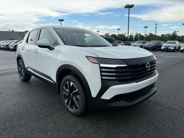 New 2025 Nissan Kicks SV