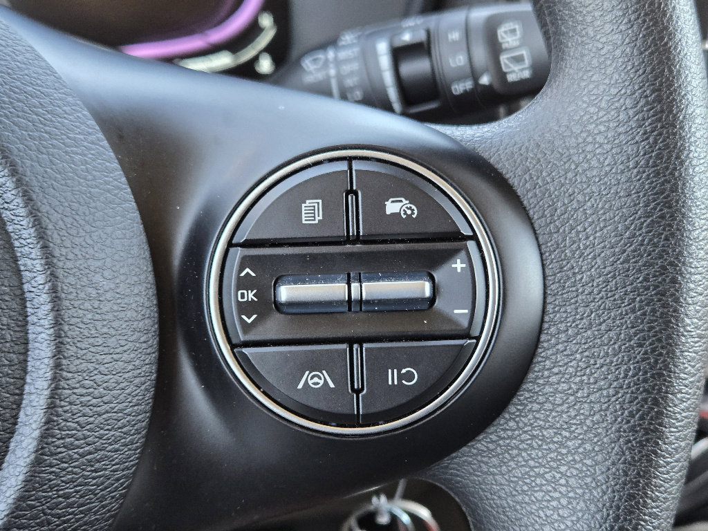 Certified 2025 Kia Soul S image 28