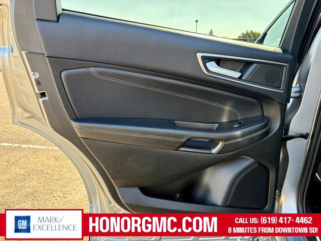 Used 2024 Ford Edge Titanium AWD/4WD image 19
