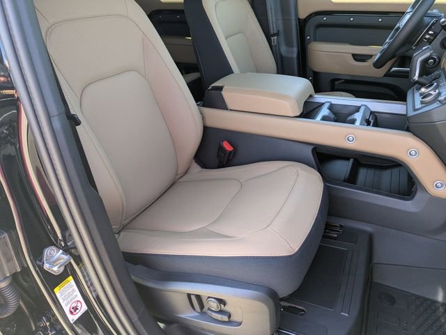 New 2025 Land Rover Defender 110 V8 image 18