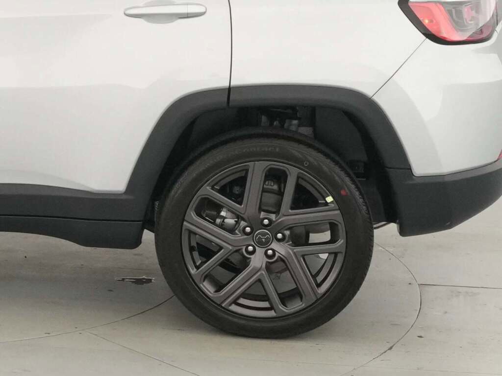 New 2026 Jeep Compass Latitude image 33