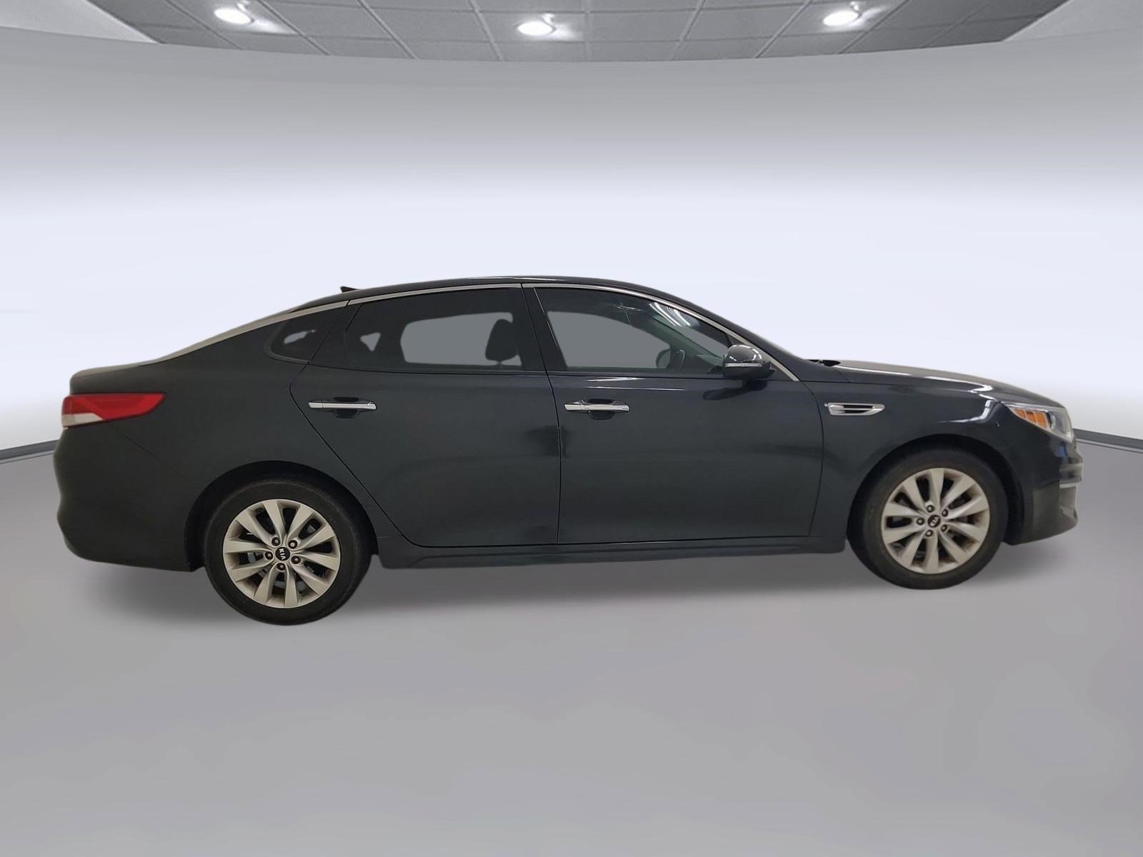 Used 2016 Kia Optima EX w/ Premium Package FWD image 6