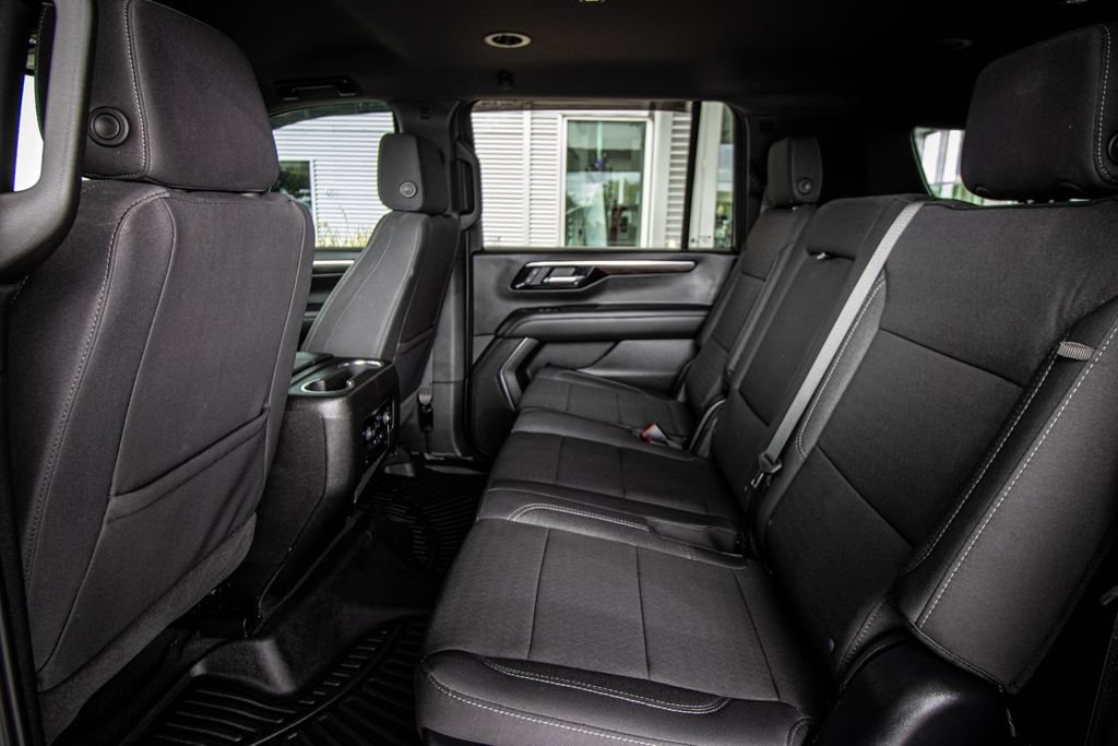 Used 2025 Chevrolet Suburban LS AWD/4WD image 25
