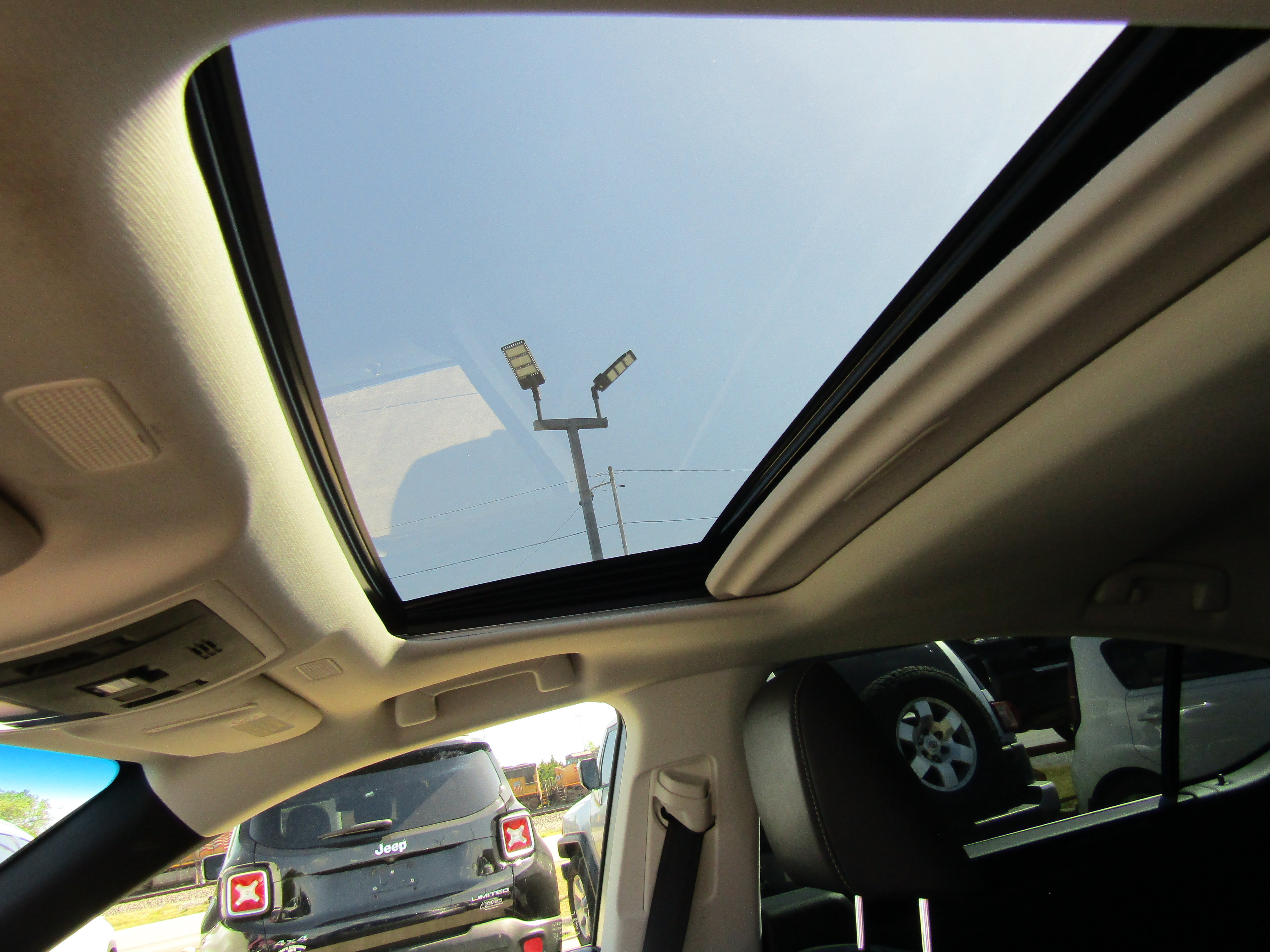 Used 2019 Lexus ES 300h FWD image 31