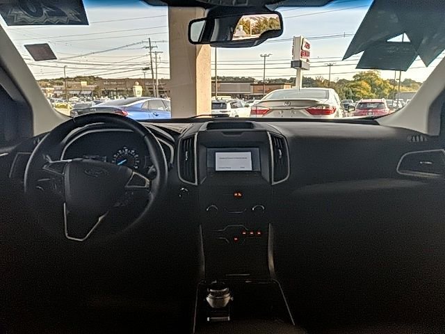 Used 2020 Ford Edge SEL w/ Convenience Package image 18
