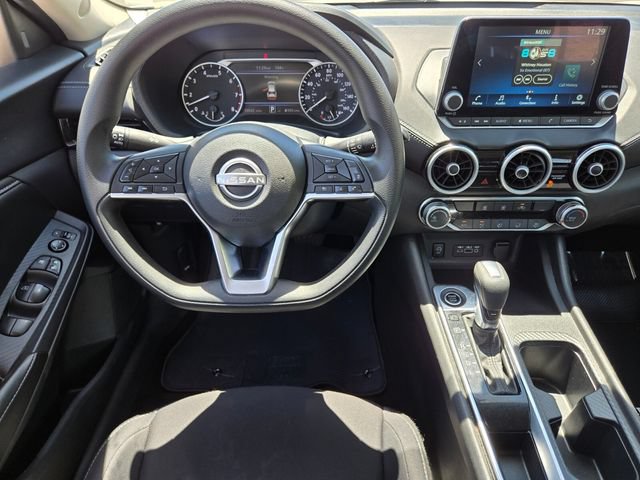Used 2024 Nissan Sentra SV FWD image 17
