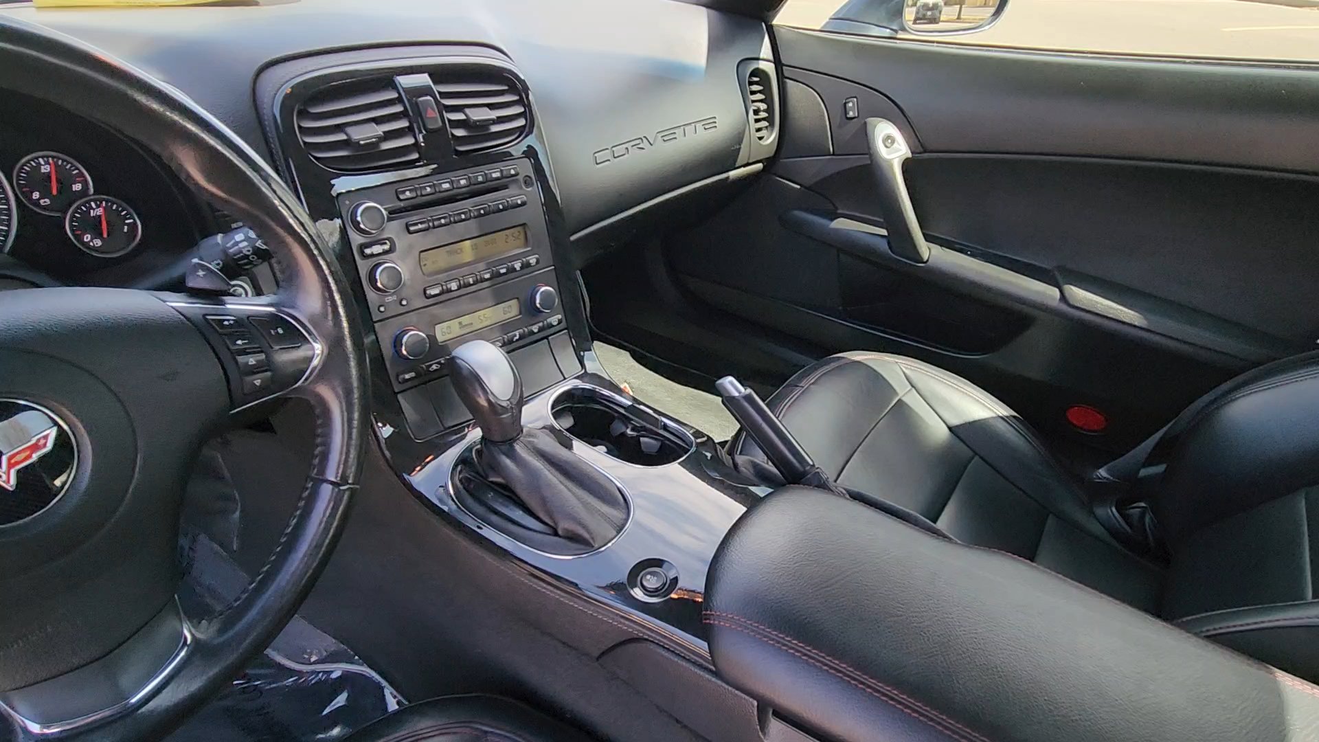 Used 2013 Chevrolet Corvette Convertible RWD image 27