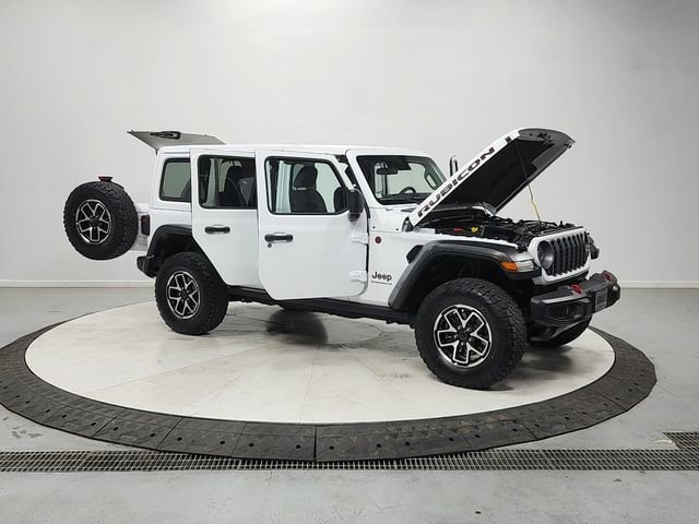 Used 2025 Jeep Wrangler Unlimited Rubicon AWD/4WD image 9