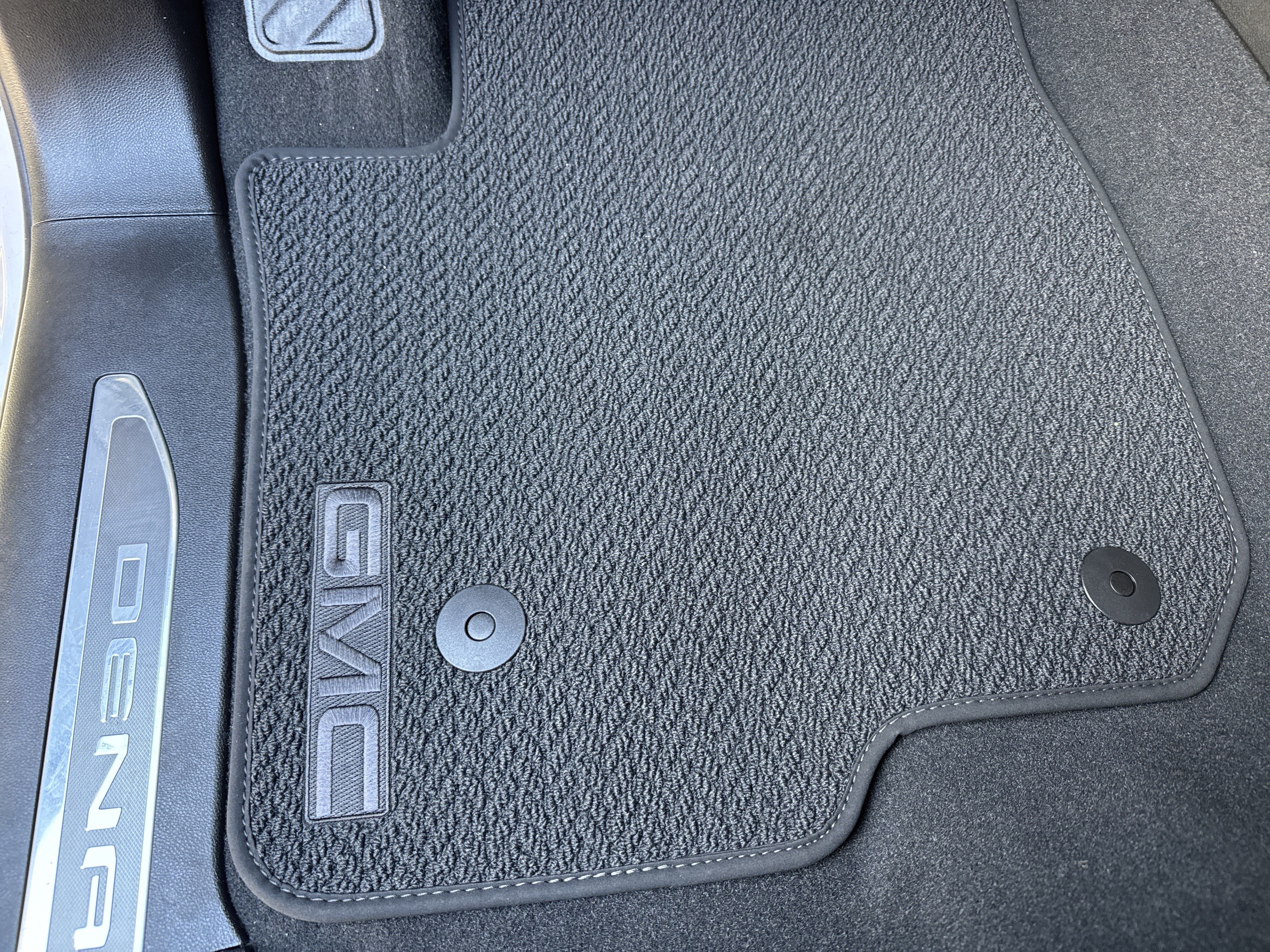 Used 2025 GMC Sierra 2500 Denali w/ Denali Reserve Package image 17