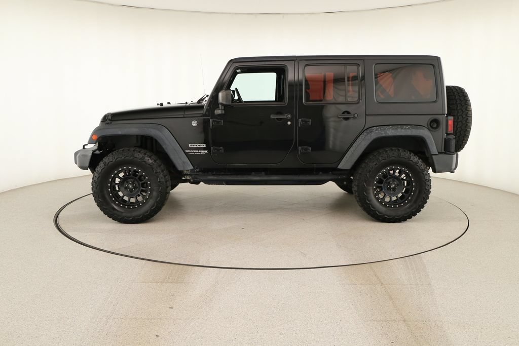Used 2018 Jeep Wrangler Unlimited Sport w/ Connectivity Group AWD/4WD image 2