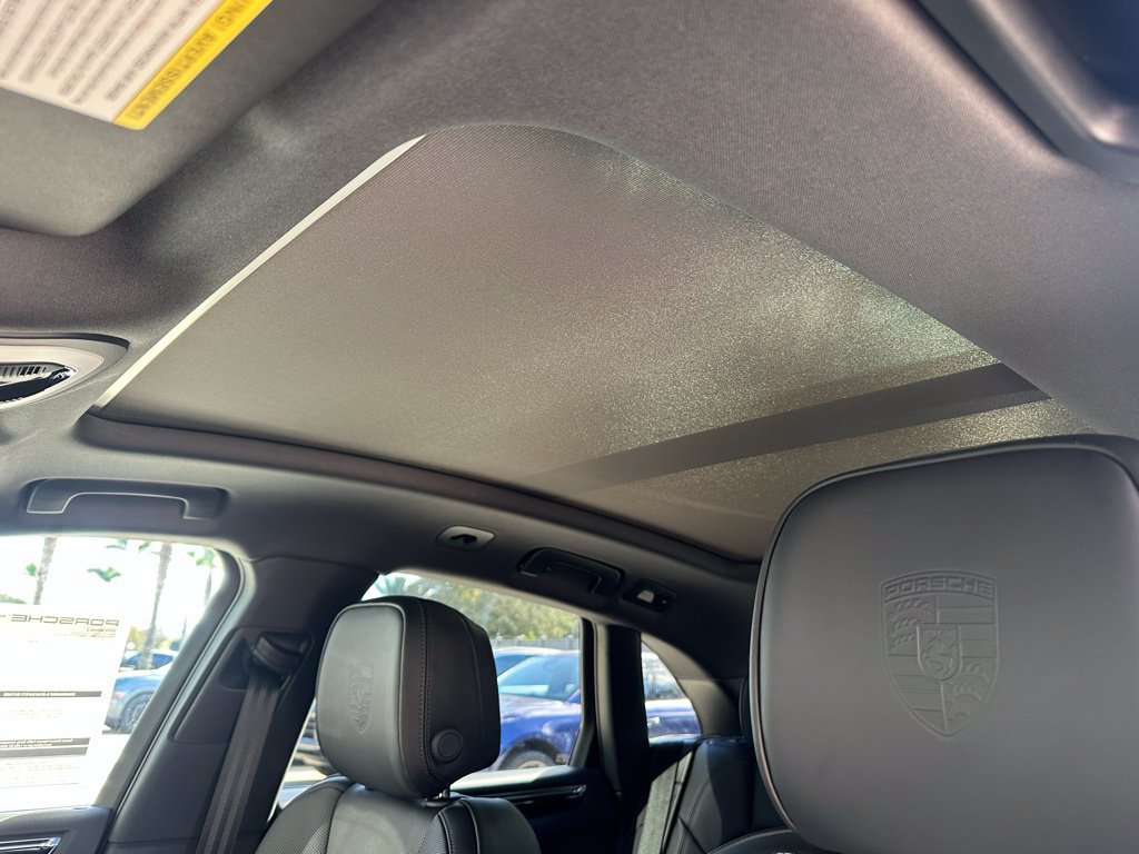 Certified 2026 Porsche Macan S AWD/4WD image 26