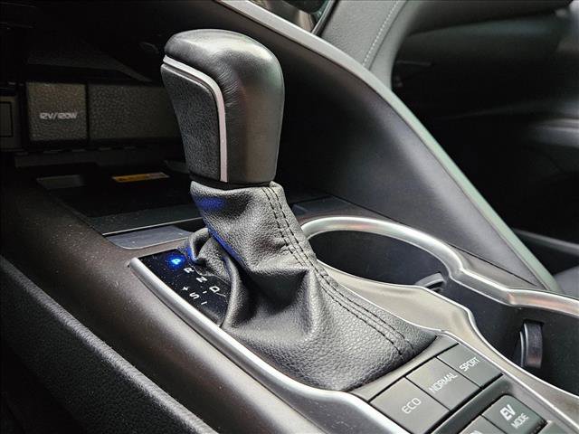 Used 2022 Toyota Camry XLE w/ Cold Weather Package FWD image 13