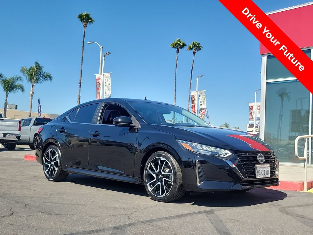 Certified 2025 Nissan Sentra SR w/ SR Premium Package FWD image 33