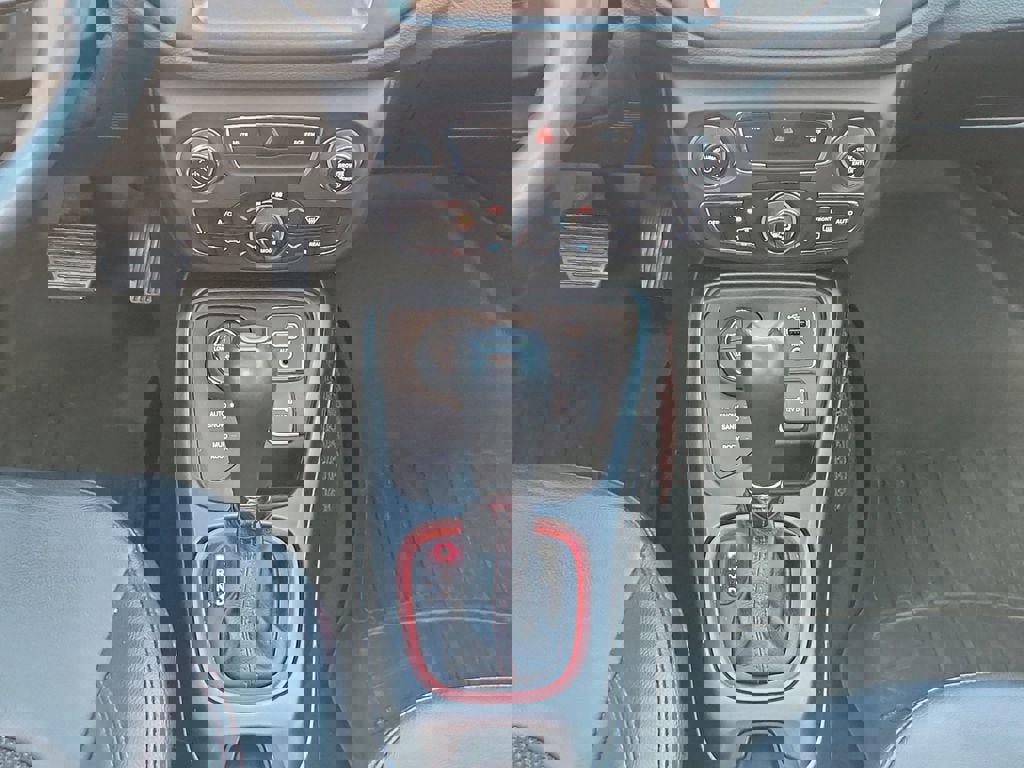 Used 2019 Jeep Compass Trailhawk w/ Cold Weather Group image 11