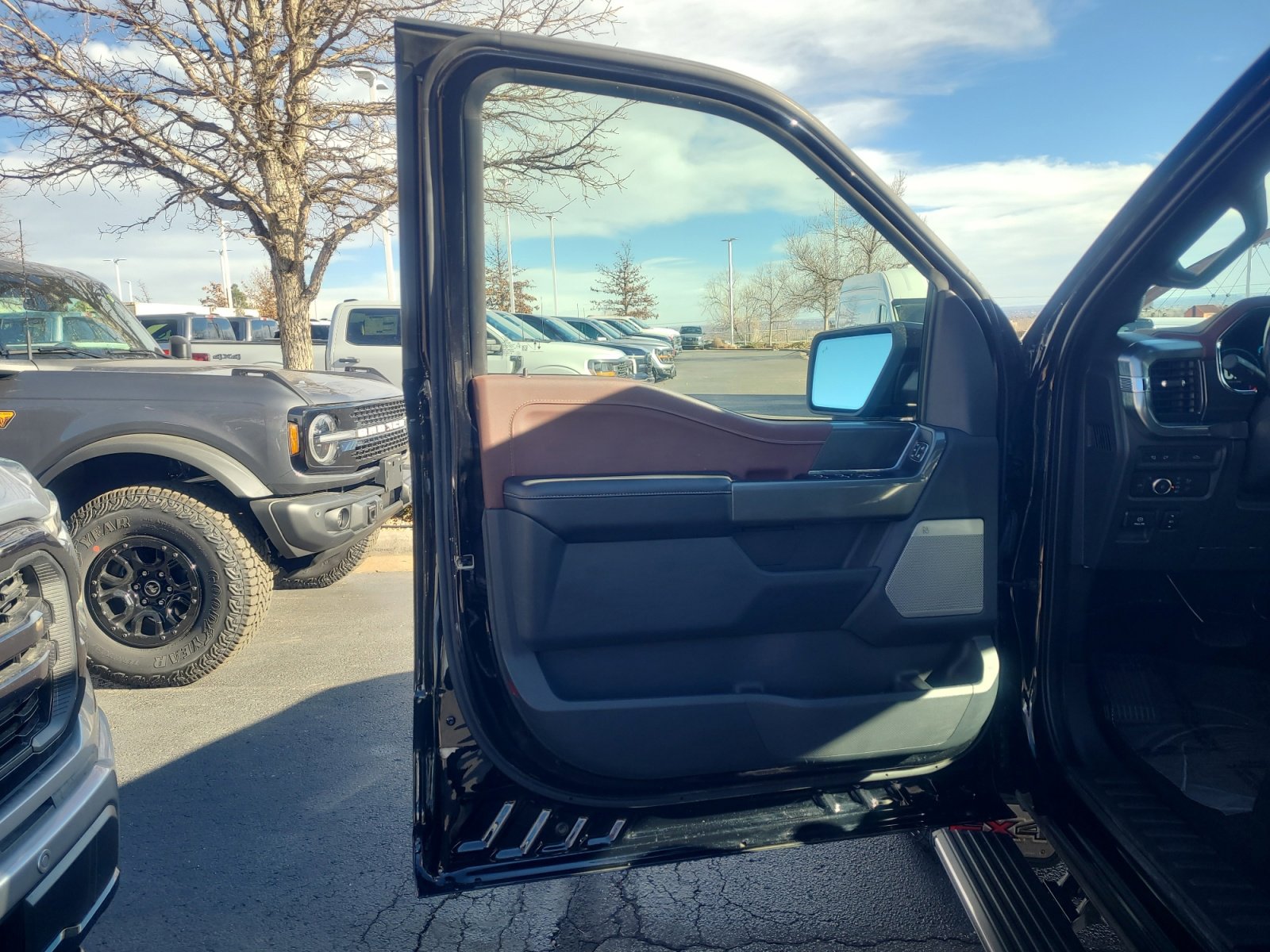 Certified 2022 Ford F150 Lariat w/ Equipment Group 502A High image 13