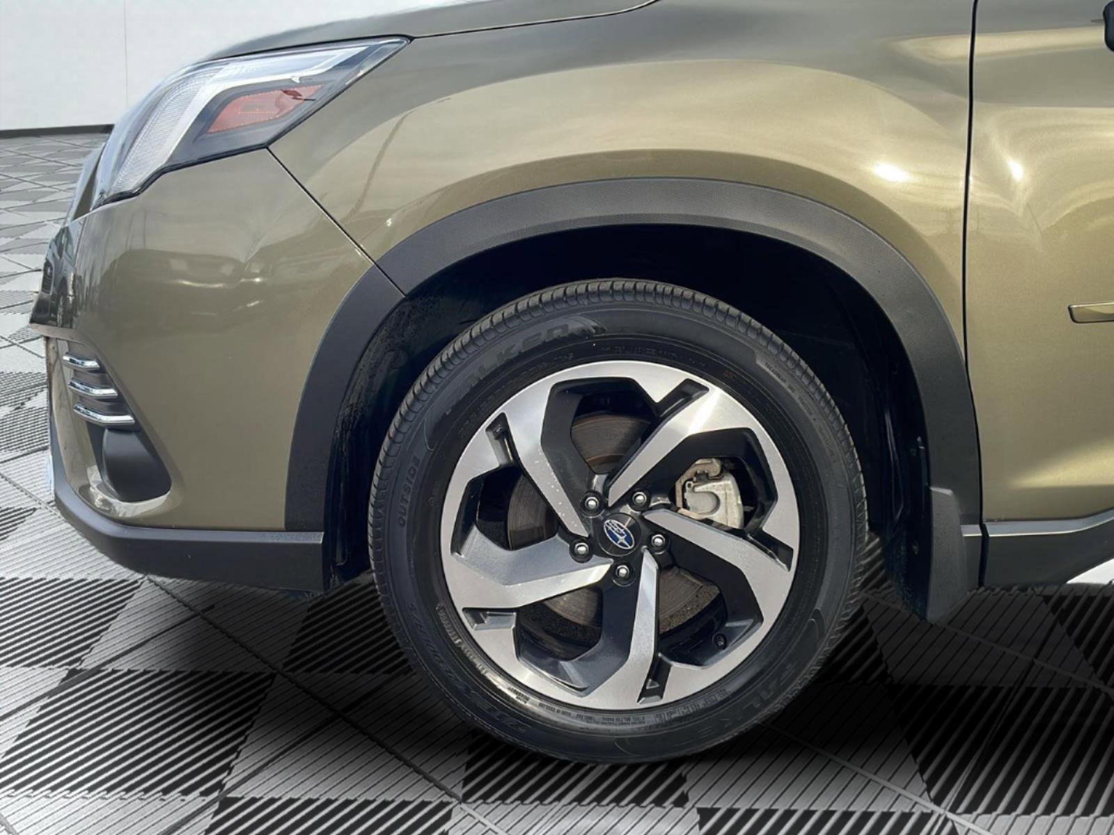 Certified 2024 Subaru Forester Touring w/ Pop Package 2 image 9