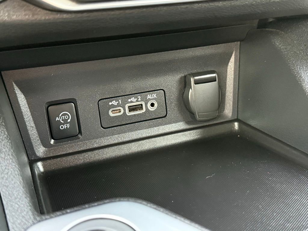 Used 2024 Nissan Sentra SV image 19